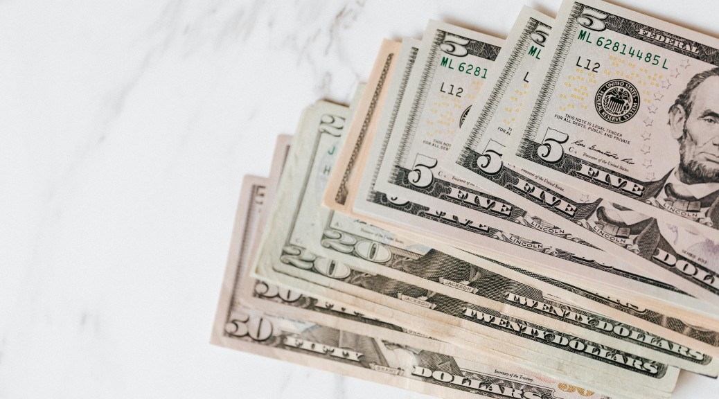 pexels-karola-g-4386465